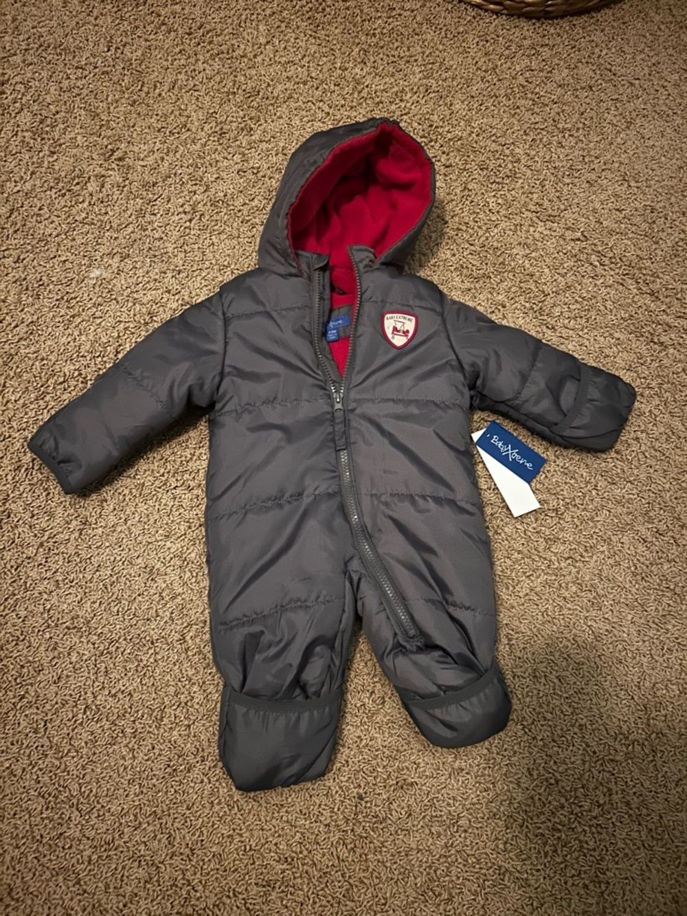 Baby Gear Gray Puffer One-Piece Snowsuit with Red Hood Lining 3-6m